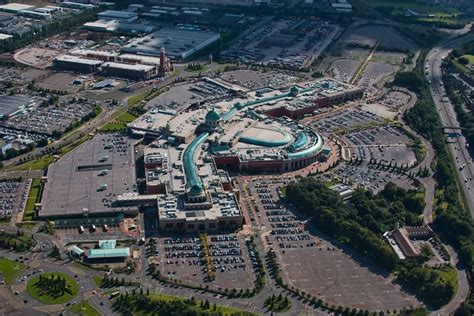 trafford centre parking facilities.